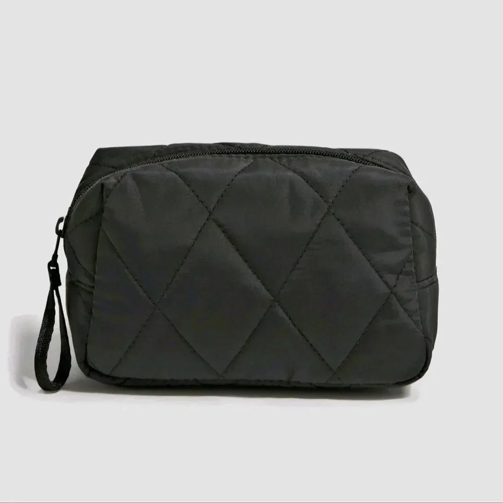 Vera Bradley Black Quilted Cosmetic Bag Travel Makeup Zip Pouch Organizer NWOT